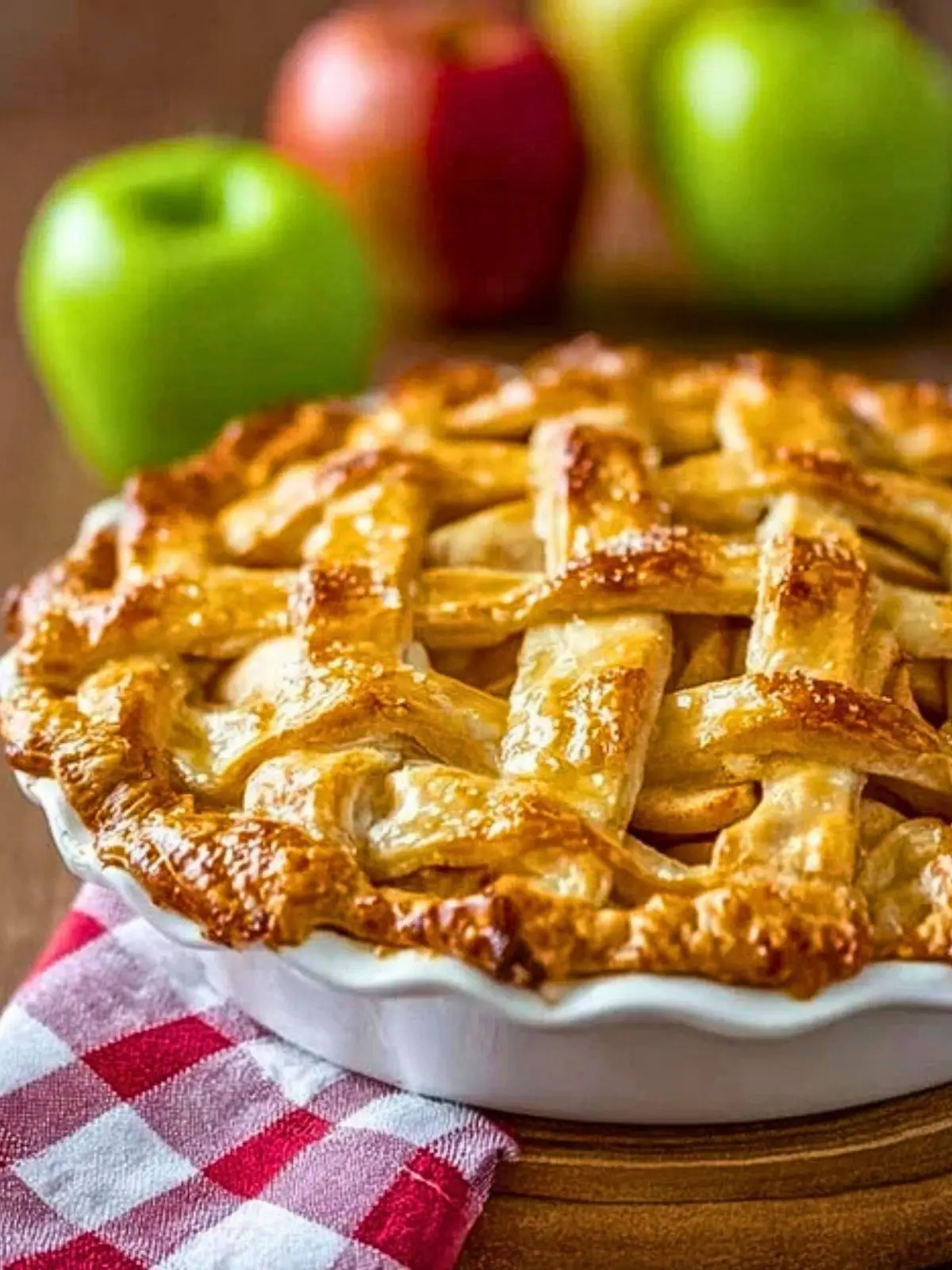 Classic American Apple Pie (1)