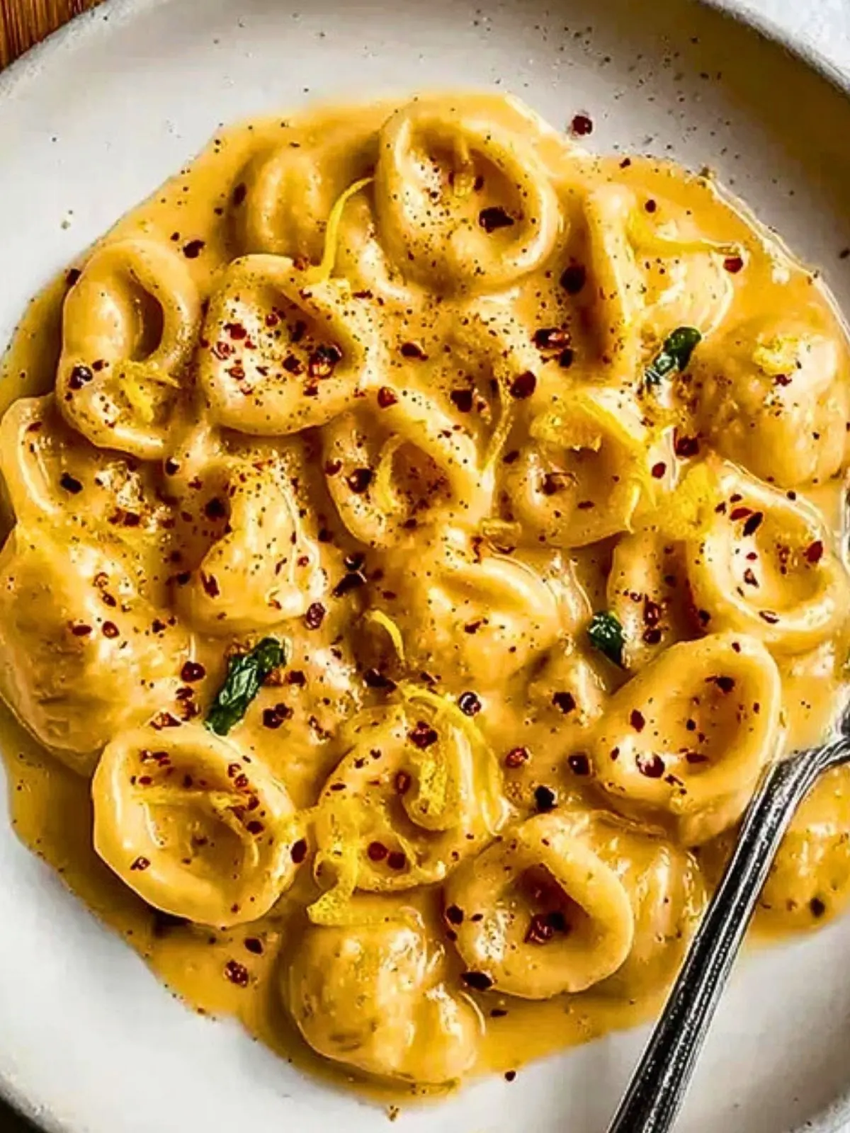 Creamy Roast Garlic and Lemon Pasta Sauce (1)