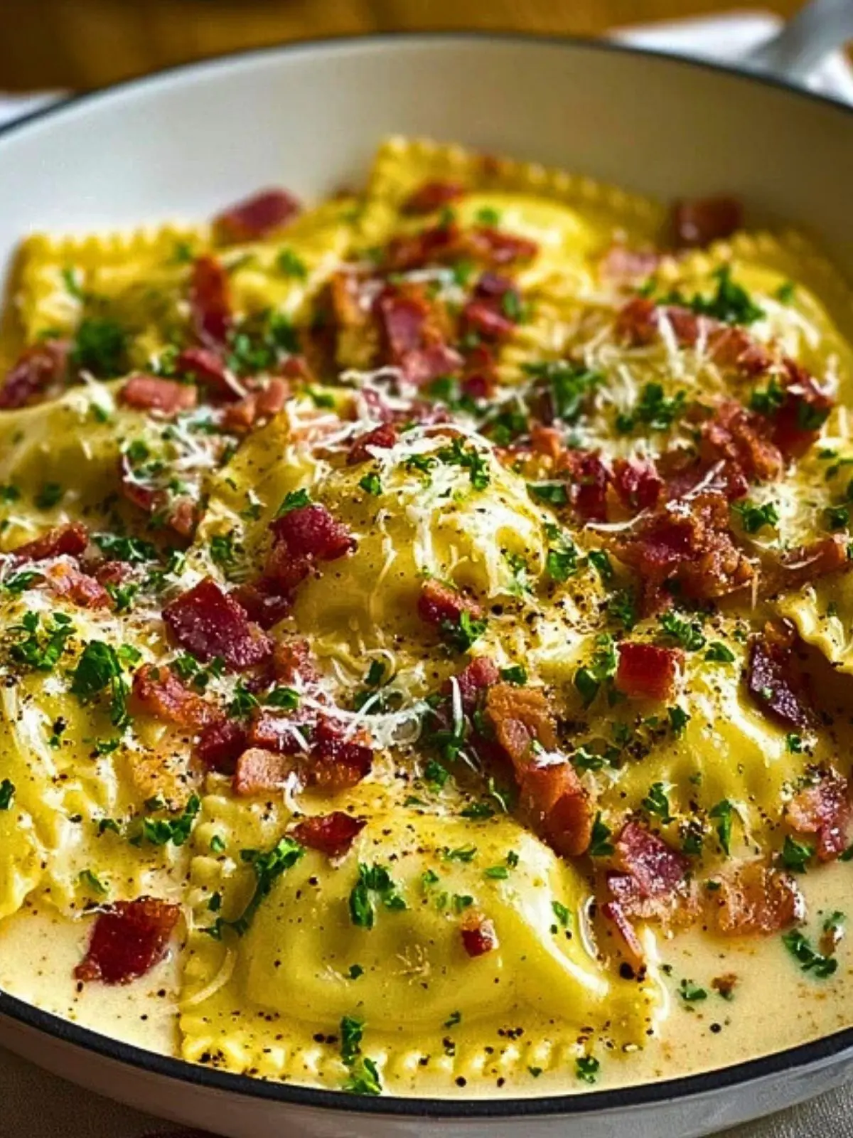 Easy Olive Garden-Inspired Ravioli Carbonara (1)