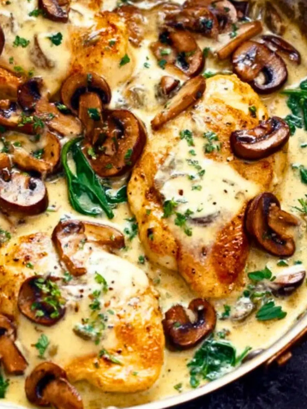 One-Pan Creamy Parmesan Garlic Mushroom Chicken (1)