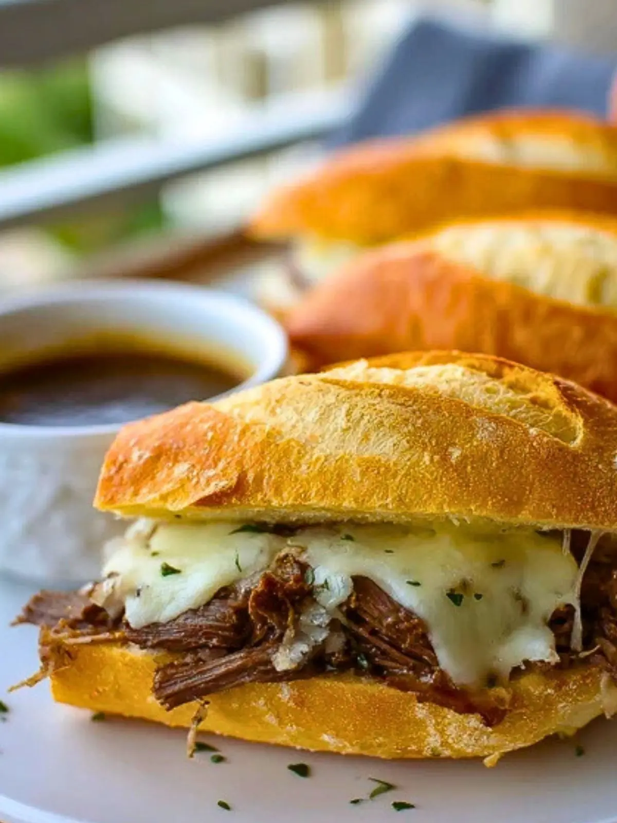Slow Cooker French Dip Sandwiches (1)