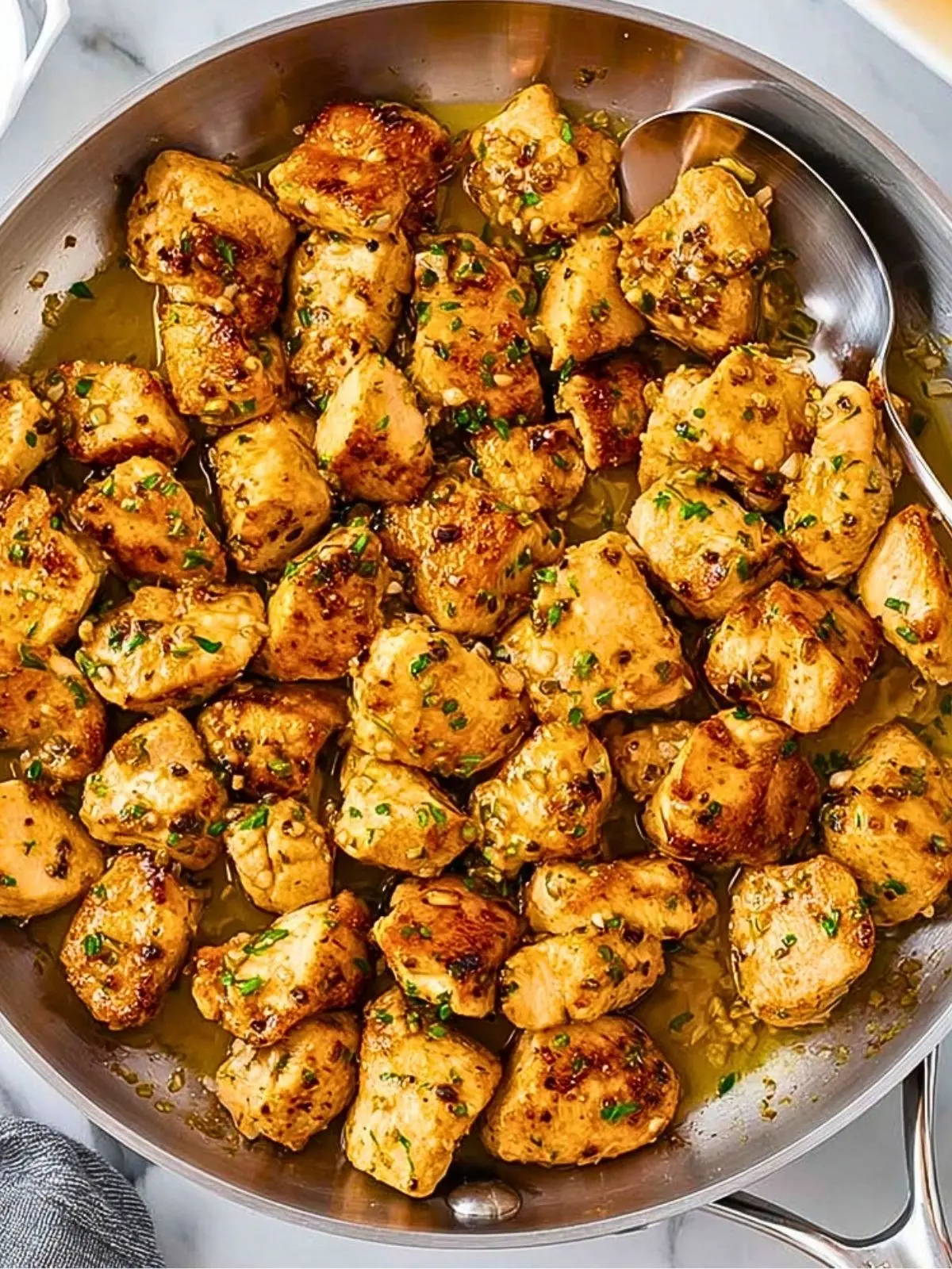 Chicken Bites In Garlic Butter (1)