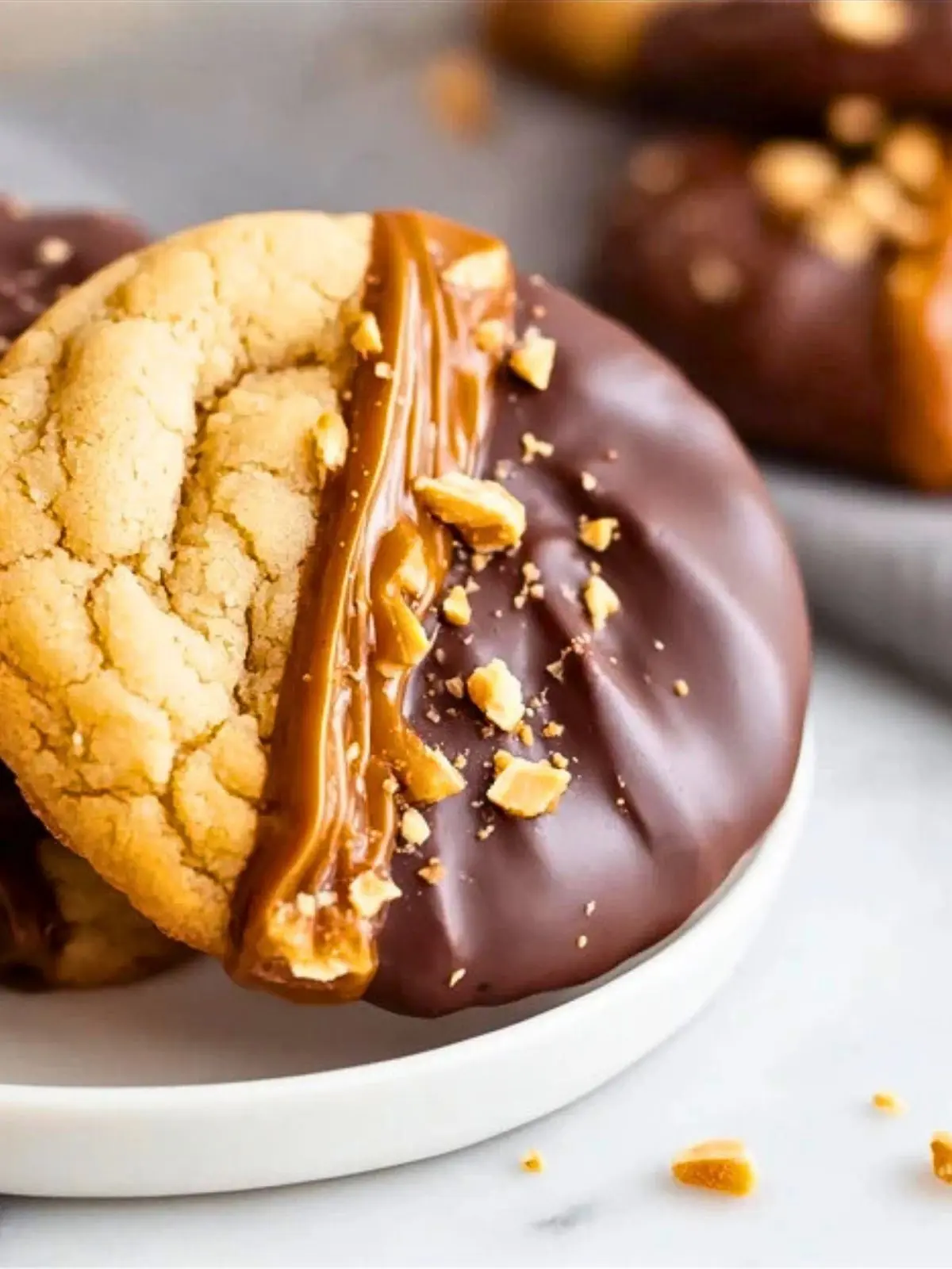 Chocolate Dipped Toffee Cookies (1)